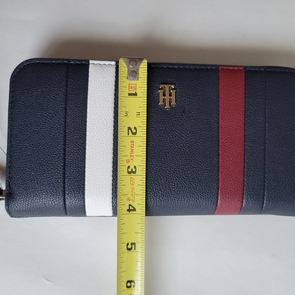 Tommy Hilfiger Navy Wallet with Red and White Stripes - Picture 7 of 7